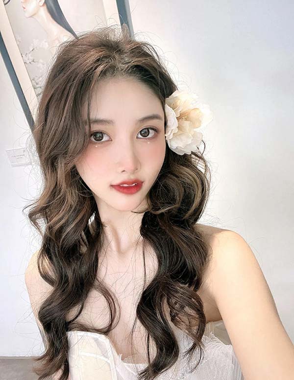 温哥华伴游模特